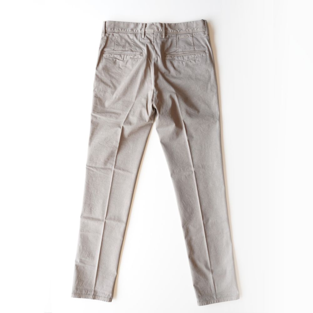 INCOTEX / 4 Season Stretch Gabardine Tapered Pants 100型 コットンパンツ