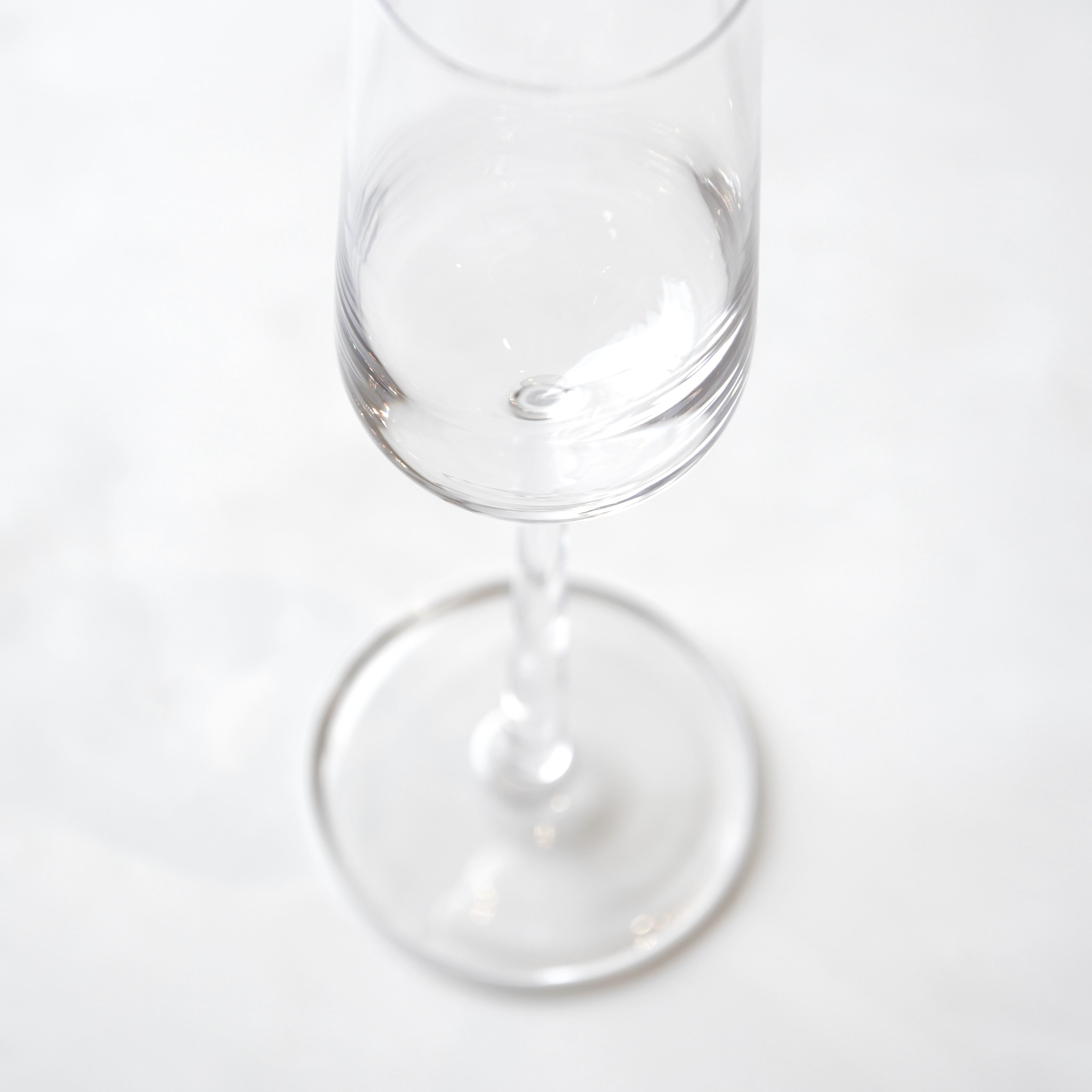 IITTALA / Essence series ワイングラス