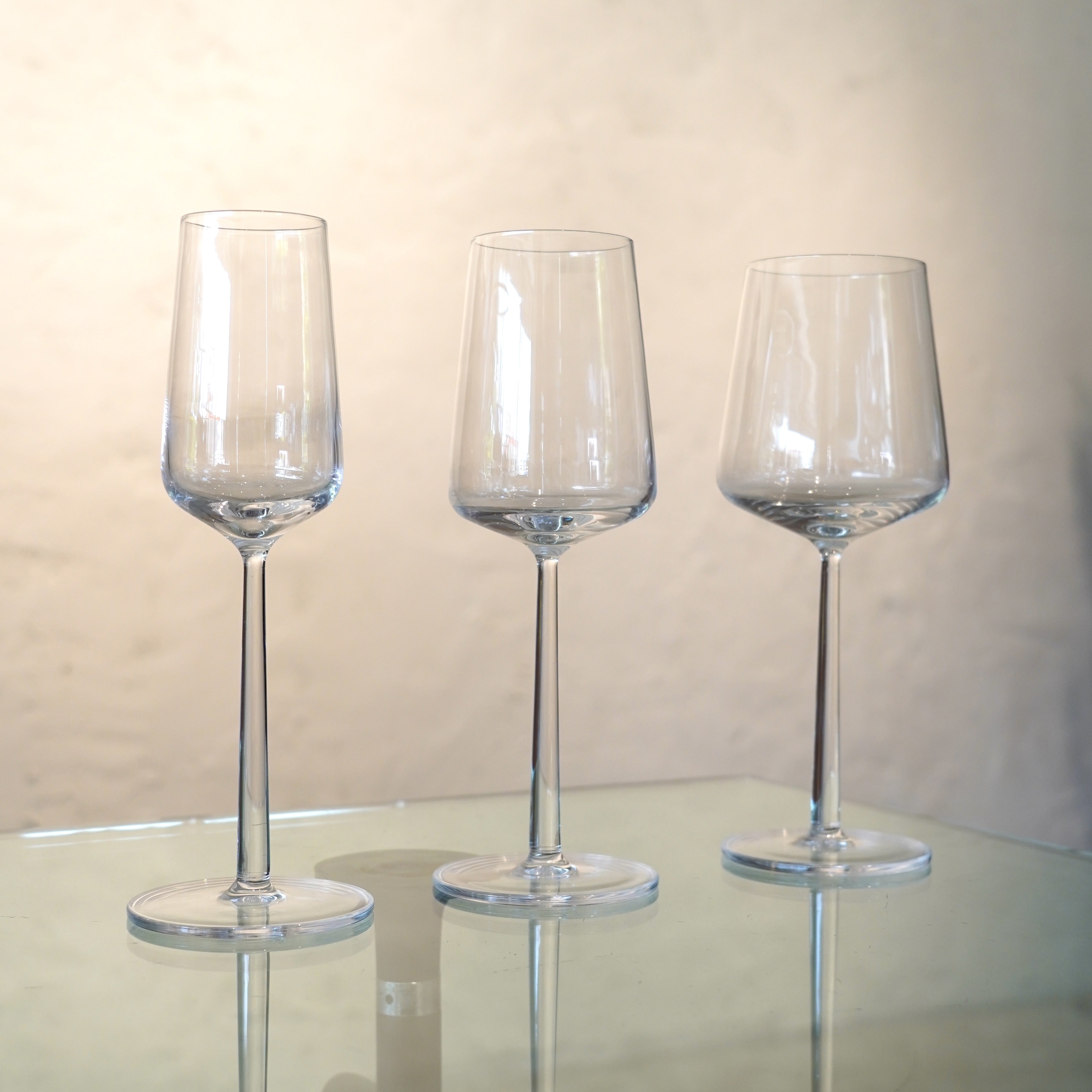 IITTALA / Essence series ワイングラス