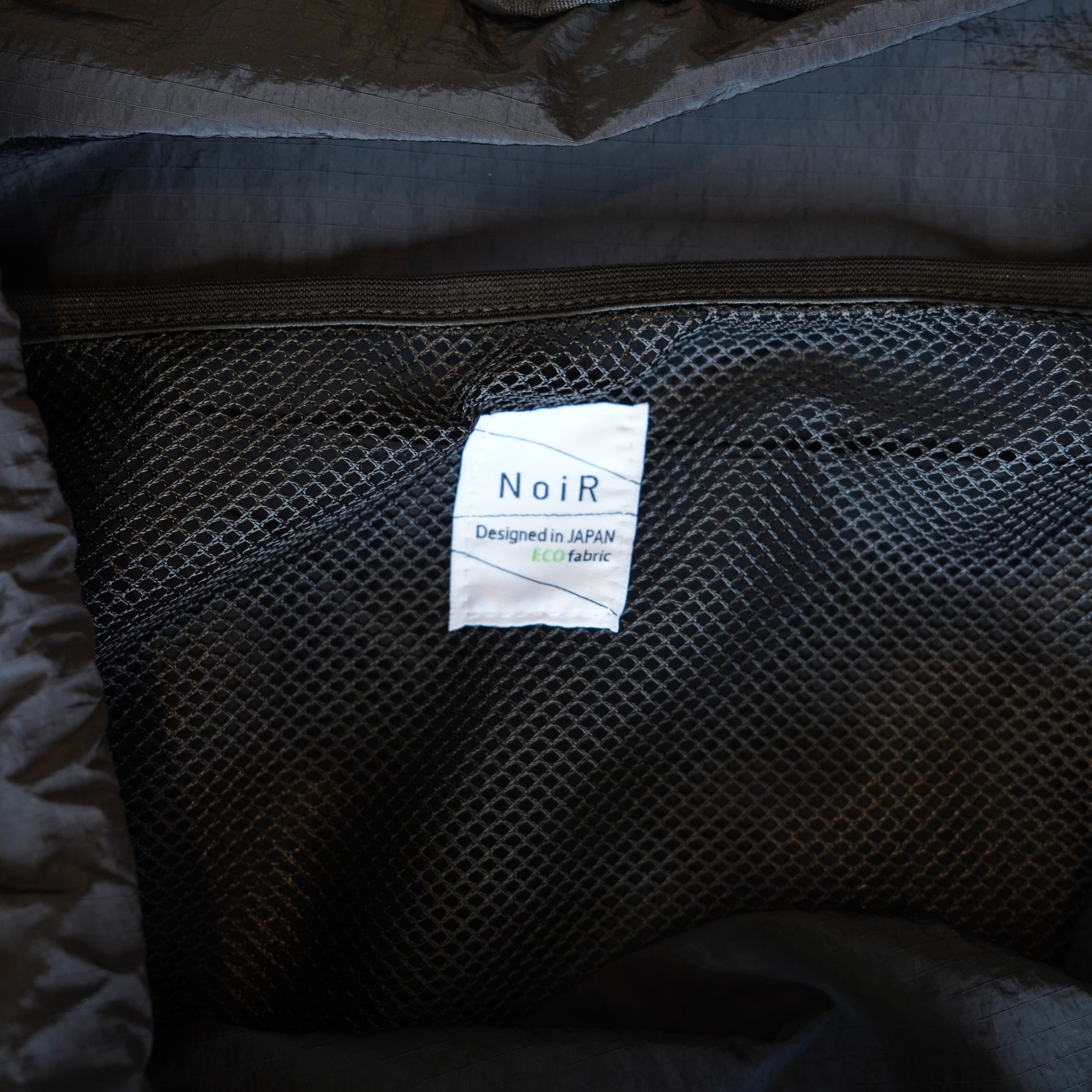 NoiR / 2WAY Light daypack