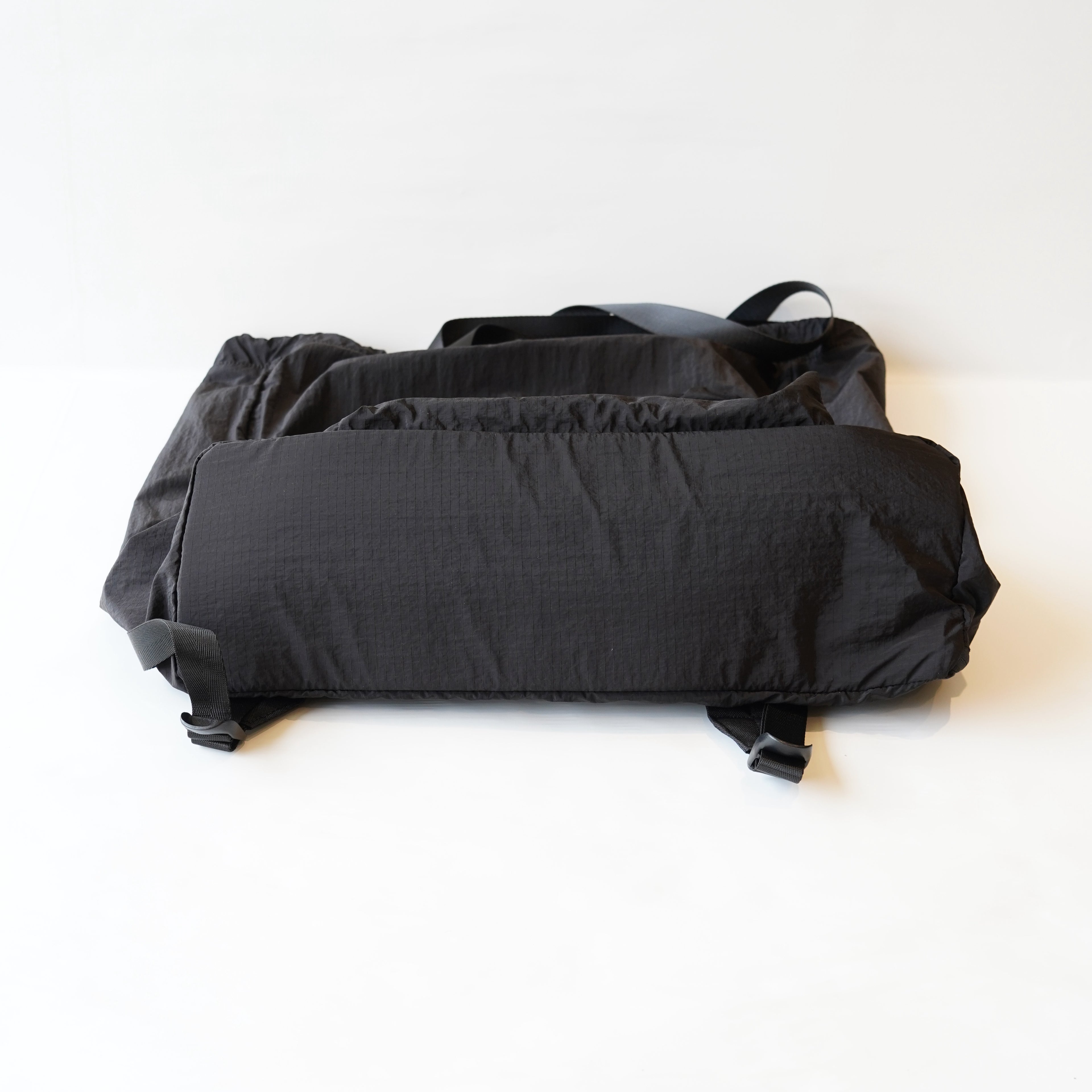 NoiR / 2WAY Light daypack
