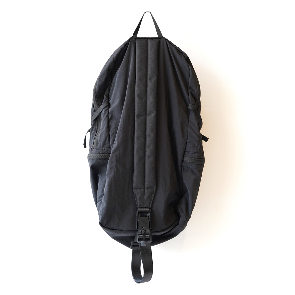 NoiR / Light sling bag