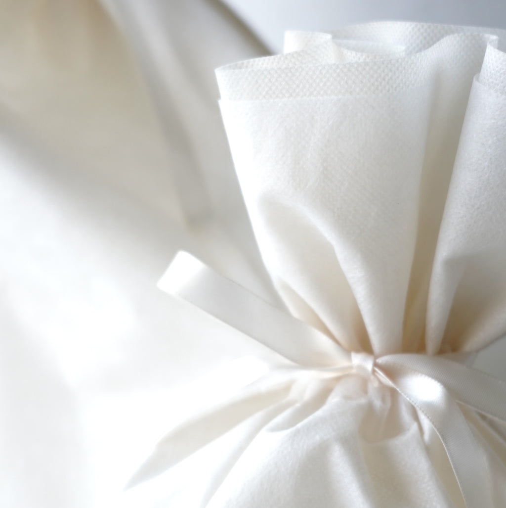 GIFT WRAPPING