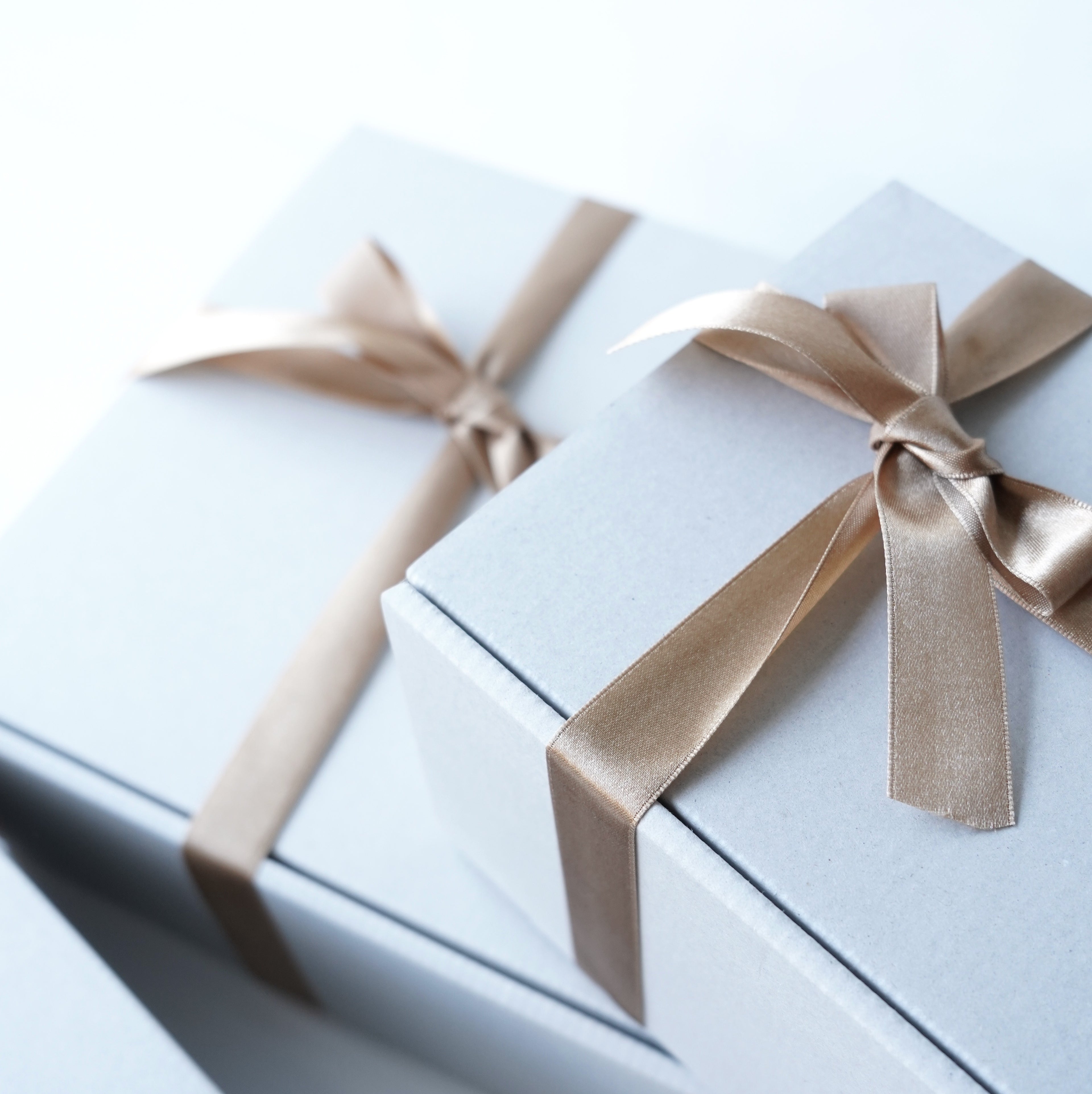 GIFT WRAPPING