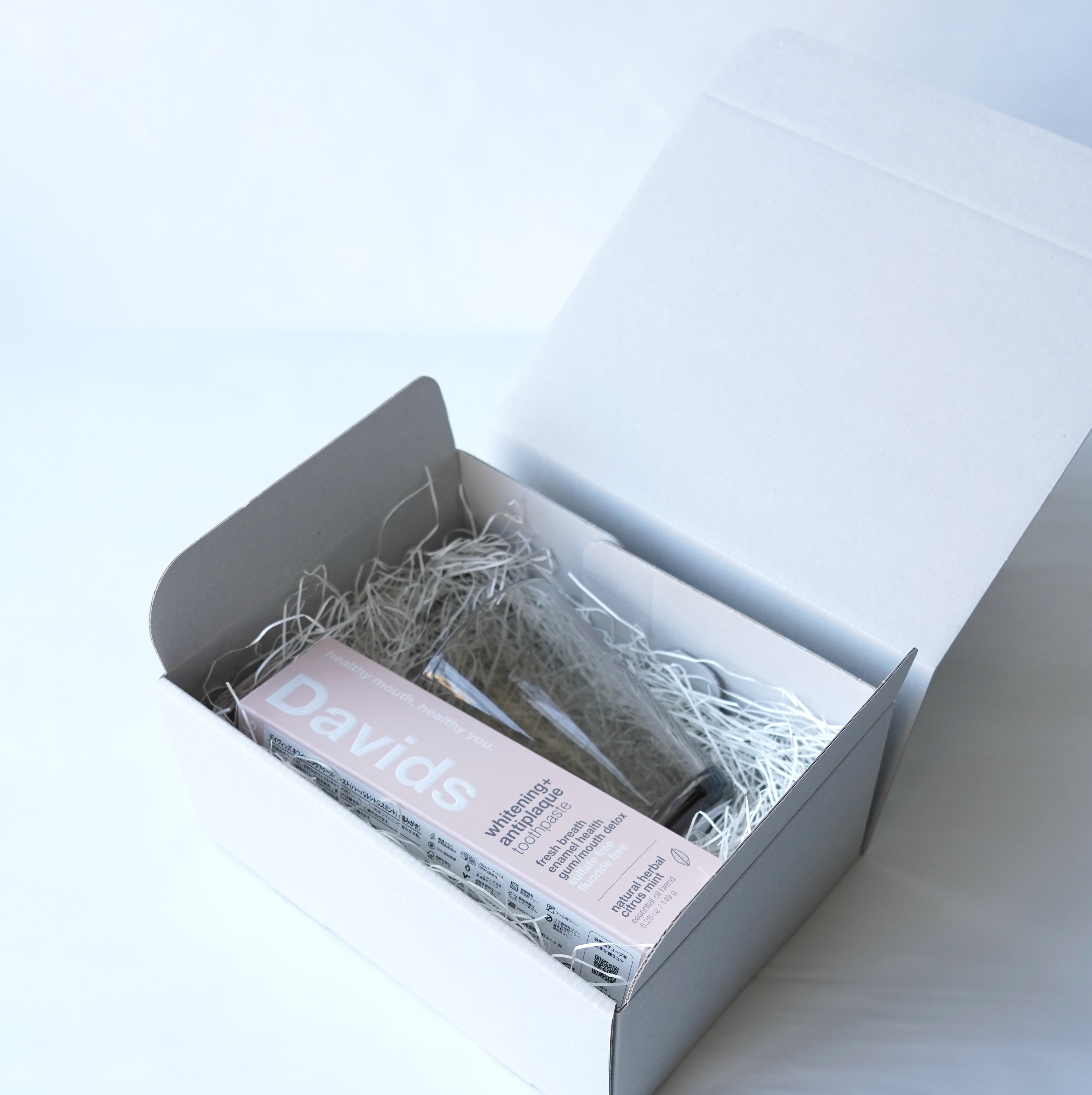 GIFT WRAPPING